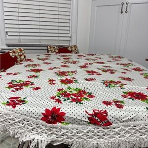 VINTAGE Floral Poinsettia Tablecloth with Fringe